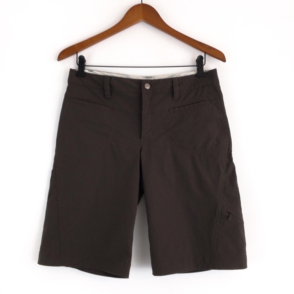 Athleta • Dipper Olive Drab Bermuda Shorts